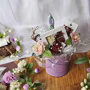 Flower Box z pralinkami z misiem